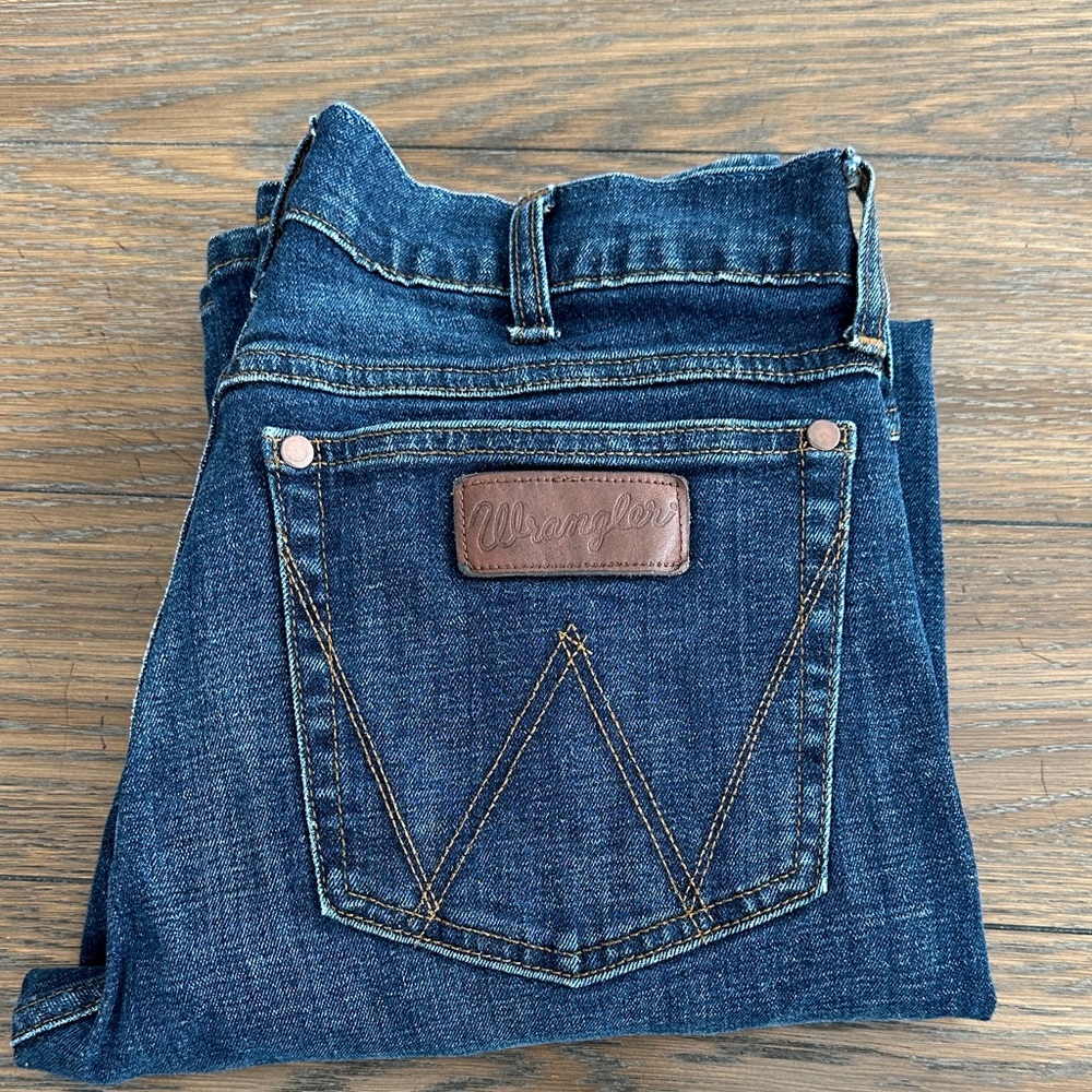 Men’s‎ Wrangler Retro Slim
Bootcut Dark Blue Denim Jeans